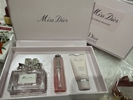 DIOR set น้ำหอม พร้อม Lip Glow และ body lotion ผลิต 10/2021