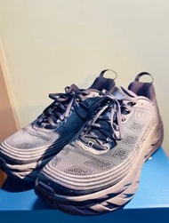Hoka One One Bondi 6