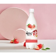 [Kooksoondang] Rice Wine Strawberry 3% 750ml 국순당 과일 막걸리 딸기 3% 750ml