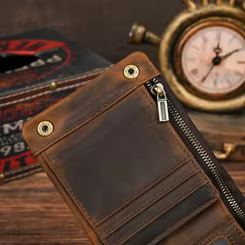 Vintage Leather Bifold Wallet Slim Bifold Wallet with Chain Attachment Sturdy Rugged for Everyday Ca