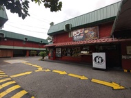 哈利娜酒店 (Halina Drive-Inn Hotel)