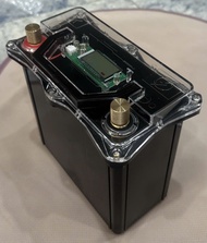 Hộp đựng kín nước chứa 8 cell 32140 hoặc 33140 (30AH) - Có đồng hồ báo volt (sản phẩm không chứa pin