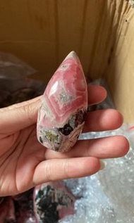 💝💝💝紅紋水晶原石💝💝💝🔍搜羅不同紫晶洞🔮~聚寶盆🔮~水晶球🔮~奇異原石🔮， 浪漫又獨一無二🎉🎉🎉 仲有呢？ 全新或者二手的品牌手袋，衣服👗👕，牛仔褲👖，飾物💍