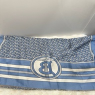 Burberry巴寶莉雙色TB logo長款絲巾，圍巾披肩，尺寸185*70cm
