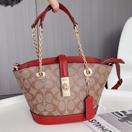 กระเป๋าสะพาย  COACH LANE BUCKET BAG