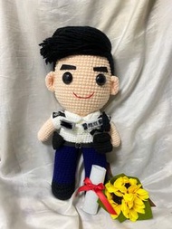 香港警察公仔 Hong kong police❤️香港督察公仔手織畢業公仔🧸‼️獨一無二手織畢業公仔，來圖訂製🧚🏻‍♀️🧸  ⚠️由於度身訂造，製作需時，如果係急單請講聲！