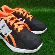 Sepatu Adidas/Rebook