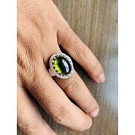 cincin batu hijau kuning