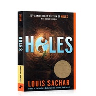 Holes has a unique English original hole Newbury Gold Award teenagers' extracurricular reading story books children's literature best-selling original novels Louis Sachar award-winning books