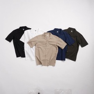 Kemeja Uniqlo (kerah terbuka)