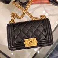 香港現貨｜🖤Chanel Mini Leboy😍黑金 荔枝皮/魚子醬牛皮 Full set💕