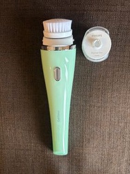 Philips VisaPure Essential face cleanser device