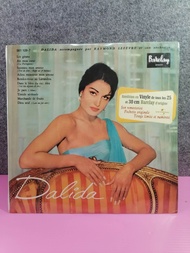 LP แผ่นเสียง Dalida   เป็นนักร้องชื่อดังของฝรั่งเศสเพลงเพราะ  10นิ้ว   Eu New