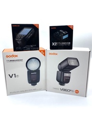 全新 Godox V1 PRO V1C V1N V1S V1F V860III V860 III XPRO X2T 神牛引閃 鋰電池圓頭閃光燈 for Fuji Canon R RF Nikon Z Sony E Fujifilm 神牛 KIT 圓頭型閃光燈 for 佳能 TTL鋰電池高速回電 自帶造型燈 模擬燈 影室閃光燈 攝影燈 棚燈 2.4G無線X系統 影樓 攝影 拍攝 攝錄 AK-R1 AKR1 Studio Flash light TTL Li-ion Round Head