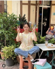 Puffypleats - เดรสแขนพองตุ๊กตา เนื้อผ้านุ่มเงา จับจีบรอบตัว มีเชือกสำหรับรูดผูกโบว์ด้านหลัง รุ่น Nao