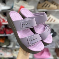 รองเท้าแตะผู้หญิง Crocs Womens Brooklyn Buckle Low Wedge รองเท้าผู้หญิง รองเท้าแตะลำลอง รองเท้าครอส์ ผู้หญิง รองเท้าเผื่อสุขภาพ