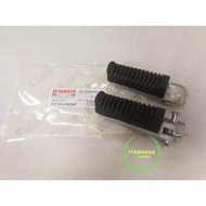 FZ150 V1/V2/V3 FRONT FOOTREST 1-SET