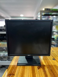 จอคอมพิวเตอร์ ACER สีดำ Black 19 นิ้ว จอ VGA DVI จอสแคว์สภาพดี คอมมือ2 คอมพิวเตอร์มือ2
