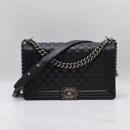 CHANEL Boy28 牛皮口蓋包 - 黑銀20開