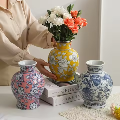 Blue and White Porcelain Chinese Vintage Vase Ceramic Handicraft Porcelain Bottle Flower Vase Home D