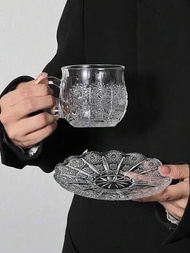 1入組簡單優雅的北歐風格咖啡杯套裝，包括古董浮雕冰花杯和茶碟，玻璃茶杯適用於下午茶，果汁杯套