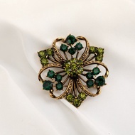 Fresh and simple green plant flower brooch high-end suit corsage temperament fashion banquet dress a