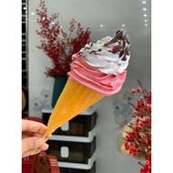 Model ice cream cone, ice cream cone model