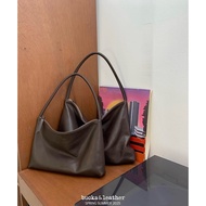 BUCKS AND LEATHER SHOULDER