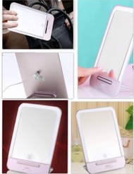 全新現貨 Remax RT-L01 美妝鏡 LED mirror LED燈鏡 化妝鏡 充電 USB beauty mirror Mirror  禮物 聖誕 情人節 生日 新年 交換禮物

3段光調較

