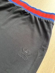 Adidas 黑色長裙