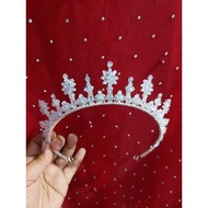 Zircon bridal crown to ear lx2