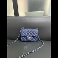 Chanel mini cf square 
深藍色荔枝牛皮方胖子