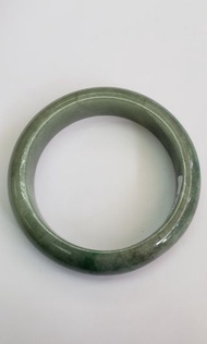 (細圈子)綠油青飄花(靚貨)#辟邪#G103433#56.7mm#智善珠寶#不賣假貨#翡翠玉手鐲#老坑冰糯種  有證書