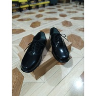 ladies flat charol/glossy shoes 1 inch heels