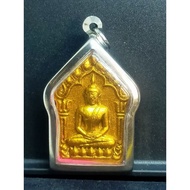 ( 3 X 4 CM 有独立号码 )名称 ：坤平，大模
庙名 ：WAT LAHANYAI
师傅 ：LP SIN
佛历 ：BE 2563
原料 ：NER PRAI GUMAN GEM STONE 古曼粉