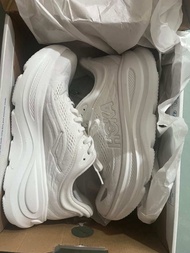 HOKA 白色 W Bondi 9