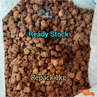 【Ready Stock】Lava Rock/Volcano Stone 100g/500g/1kg(9–14mm)–Improve aquarium water quality / Remove n