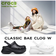 Women's Crocs Classic Bae Clog เขียว W8