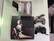 PS3 slim主機 連10款遊戲 2個手制  充電線 HDMI 電源線 註：主機圖案是貼紙