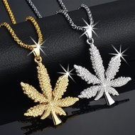 Men's Fashion Maple Leaf Pendant Necklace / Hip Hop Jewelry Accessories