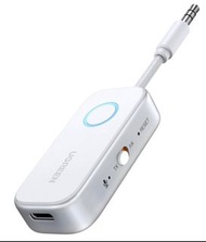 Ugreen CM872 二合一設計：支援 TX (發射) 模式（例如：電視訊號傳至藍牙耳機）與 RX (接收) 模式（例如：手機音樂傳至老舊音響）電池續航：內建 300mAh 電池，RX 模式可使用