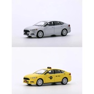 FZ 596 1:64 Taxi Silver Pigment Car Alloy Model