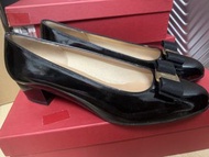 Salvatore Ferragamo 黑色漆皮鞋 (全新)