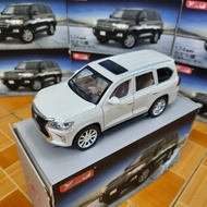 Xe ô tô mô hình Lexus LX570 tỉ lệ 1:24 xe bằng sắt chạy cót mở được cửa có âm thanh và đèn