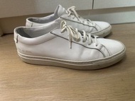 Common Projects 白色皮革休閒鞋