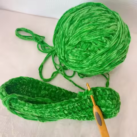 2mm Chenille Yarn 40g Pear Lustre Thin Pleuche Wool Rope for Hand Crochet Dolls Shoes Materials 148M