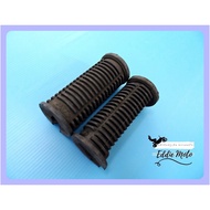 FRONT FOOT PEG RUBBER "BLACK" For HONDA BENLY C92 C95 CA95 CA92 CA160 CS92 CS95 // Footrest