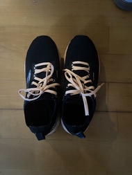 Brooks波鞋