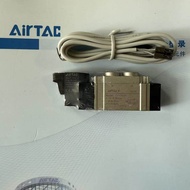 Yadeke Original Pneumatic Solenoid Valve 7V11006B200 7V110-06 DC24V Cable Length 2 Meters