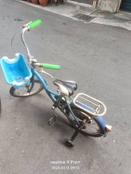 捷安特童車高雄16吋。不用修兒童腳踏車 含輔助輪都正常。可寄火車。7-8成新。鳳山